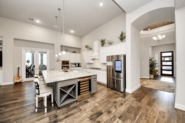 Building Photo - 23606 Verge Sims Dr