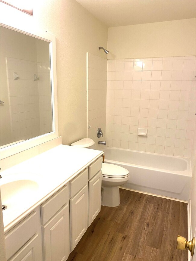 Building Photo - 17315 Quiet Grove Ln