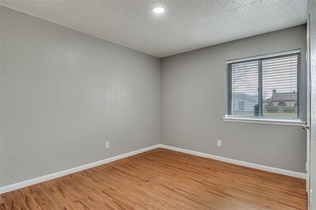 Building Photo - 2010 Vail Dr