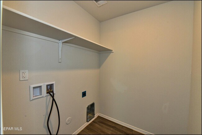 Building Photo - 952 Orangetip Dr