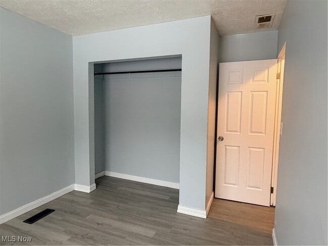 Building Photo - 2045 20th St SW