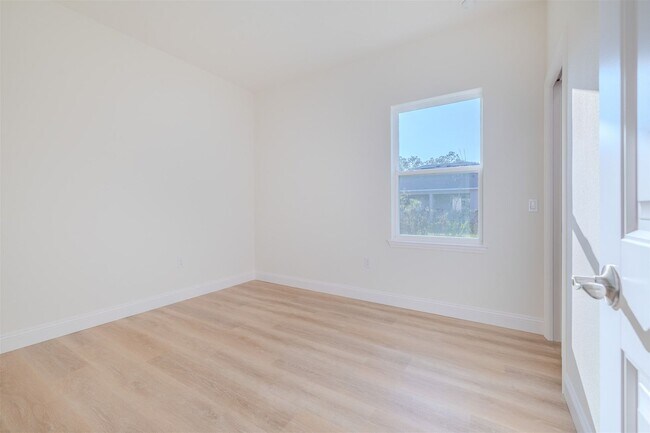 Building Photo - Unique property for rent ~!