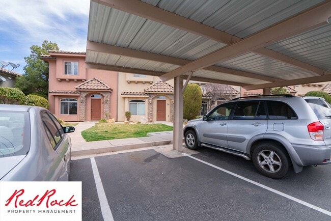 Building Photo - Beautiful Southgate Townhome!