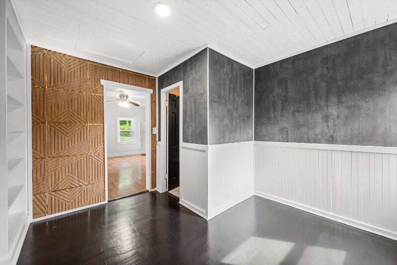 Building Photo - 6 Triple Oak Ln