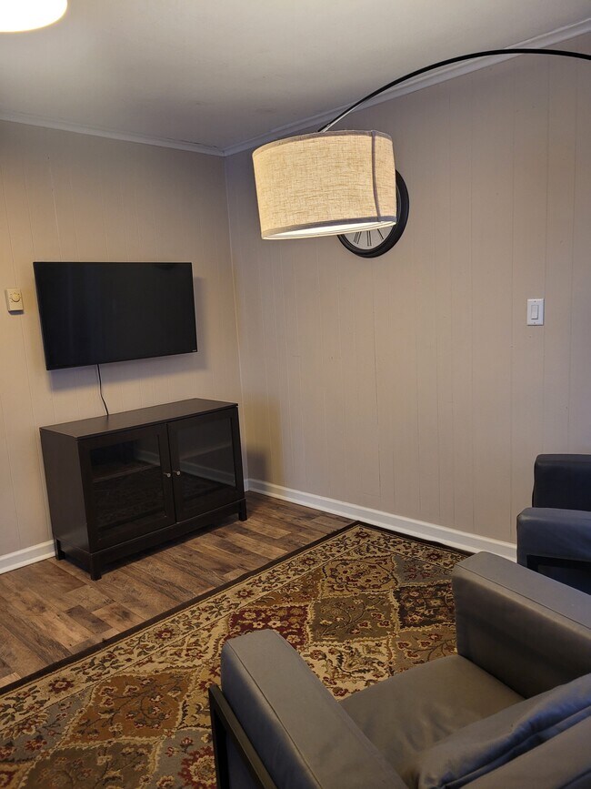 Building Photo - 141 W Schuyler St