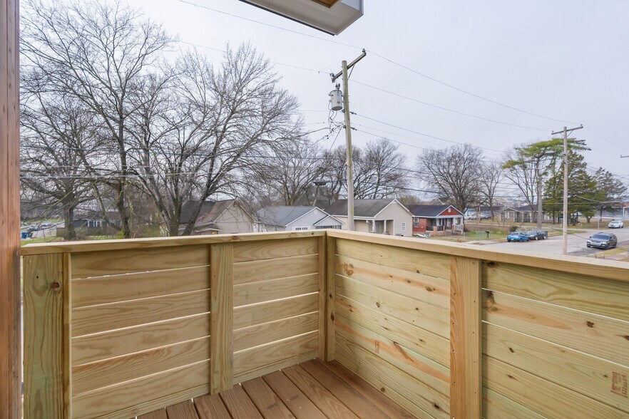 Building Photo - 1619 S Highland Park Ave