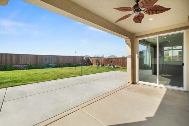 Building Photo - 1465 Blossom Way