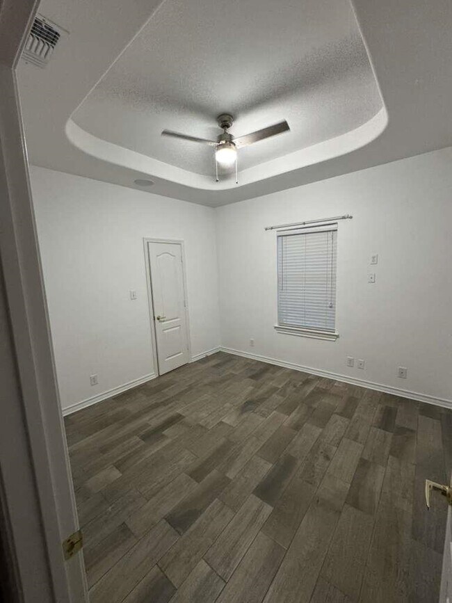 Building Photo - 2064 Lima Loop