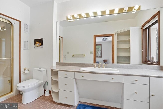 Building Photo - 244 Mathers Rd