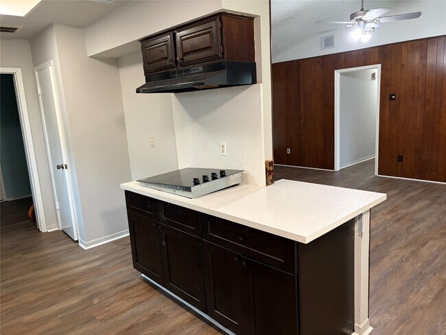 Building Photo - 12719 Huntington Field Dr