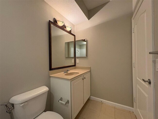 Building Photo - 12021 Villanova Dr