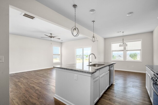 Building Photo - 755 Justify Lp