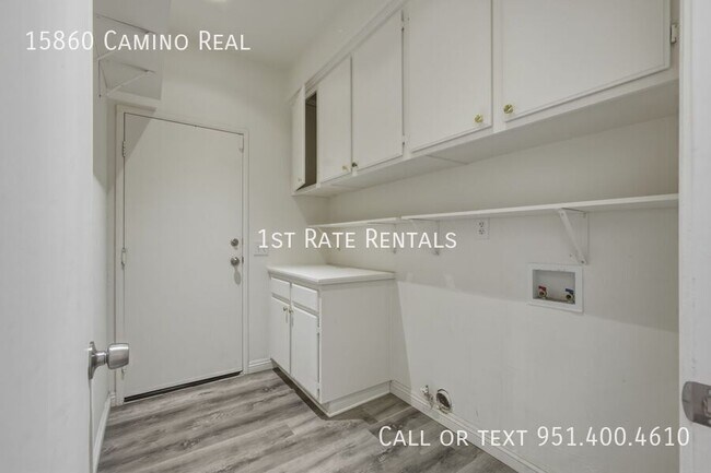 Building Photo - 15860 Camino Real