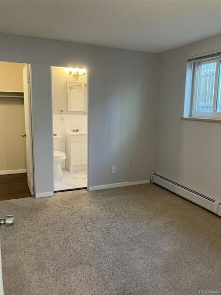 Building Photo - 1717 N Paris St