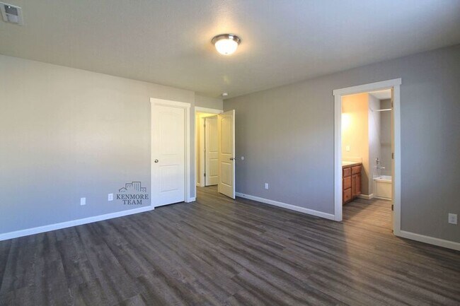 Building Photo - 3921 Montgomery Ln