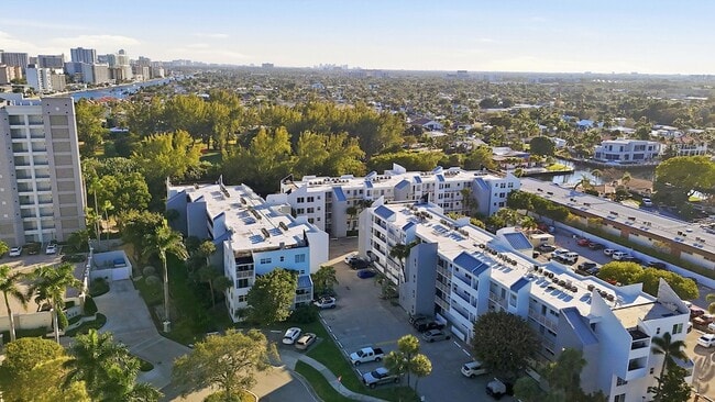 Building Photo - 2860 NE 14th Street Causeway