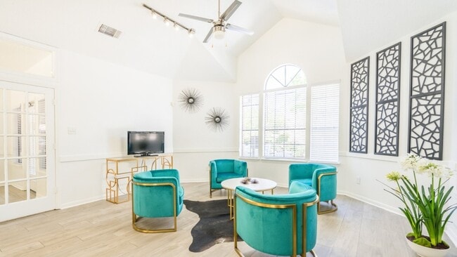 Building Photo - 14300 Tandem Blvd