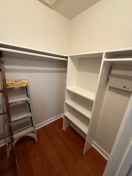 Building Photo - 7313 Gulf Fwy