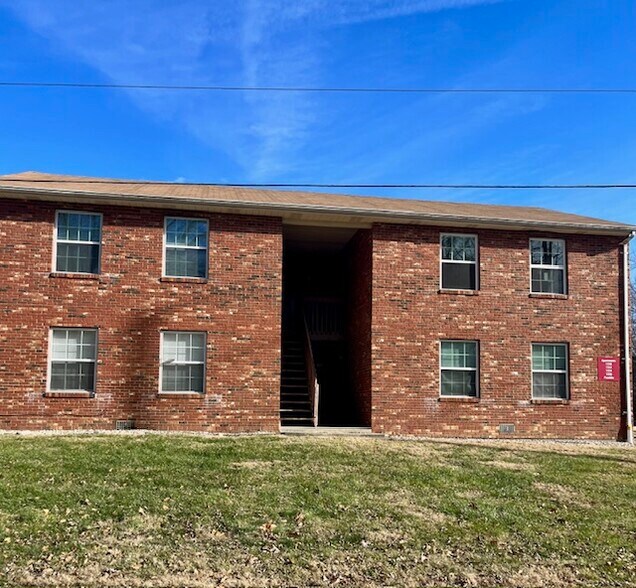 Primary Photo - 1352 Franklin Ave
