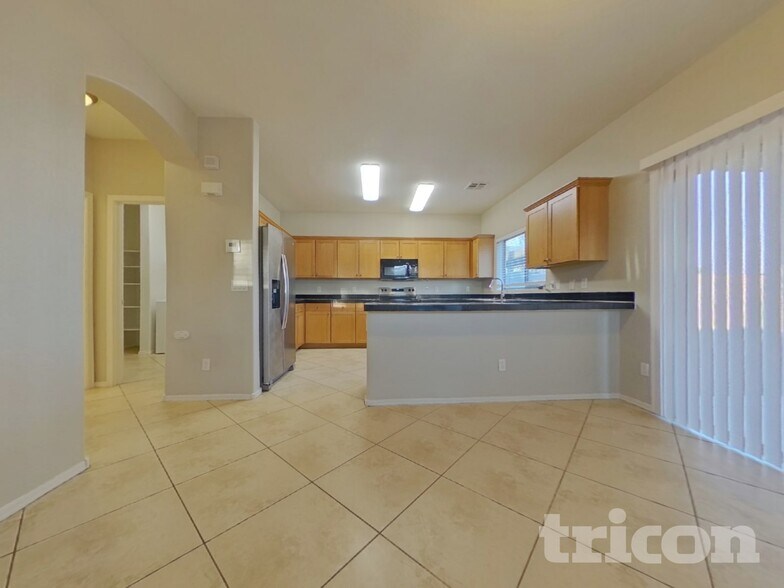 Building Photo - 25768 W Victory St