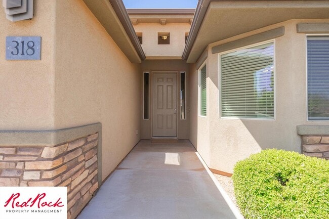 Building Photo - 4 Bedroom in Amber Estates - Newer LVP Flooring throughout home!