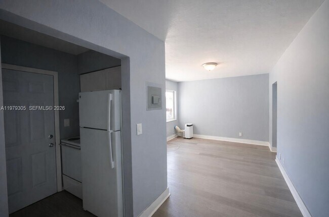 Building Photo - 6080 W Flagler St