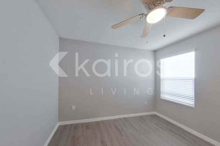 Building Photo - 8684 SW 44th Ct