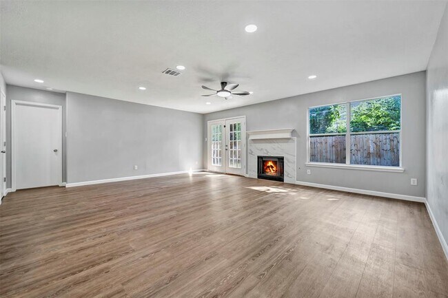 Building Photo - 22250 Queenbury Hills Dr