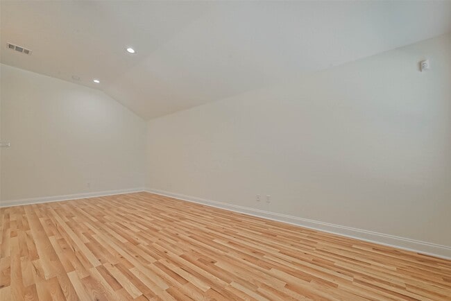 Building Photo - 7339 Krueger Rd