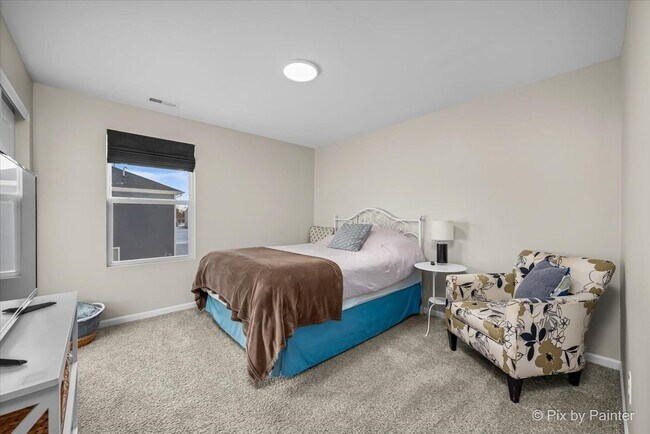 Building Photo - 3345 Seeley St