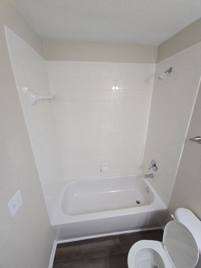 Building Photo - **Charming 3-Bed, 2-Bath Home in Melissa, ...