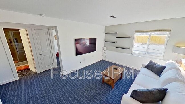 Building Photo - 11409 Jay St