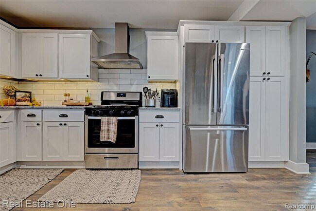 Building Photo - 15 South St