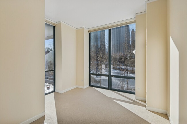 Building Photo - 201 N Westshore Dr