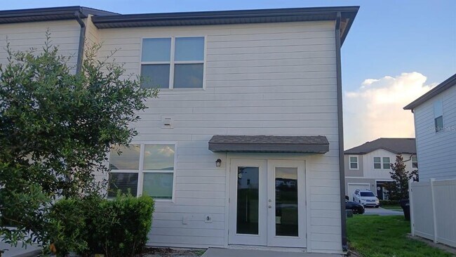 Building Photo - 541 Madison Dr