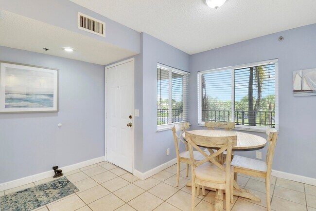 Building Photo - 275 Palm Ave