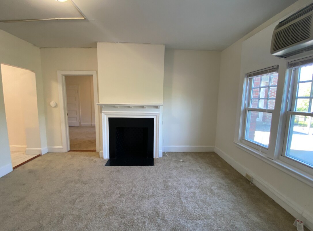Building Photo - 1243 Beacon St