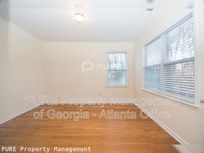 Building Photo - 4363 Walforde Blvd