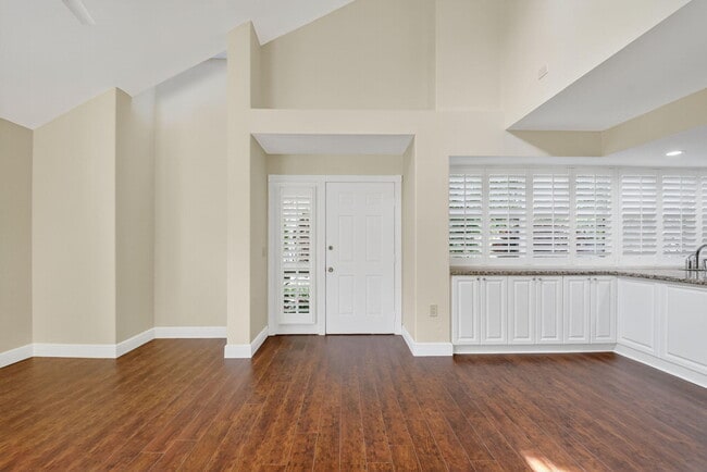 Building Photo - 203 Andover Ct