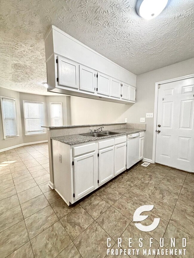 Building Photo - Adorable 3 Bedroom 2 Bathroom House Ready for Move In