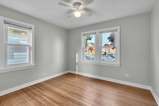 Building Photo - 3304 N Ozanam Ave