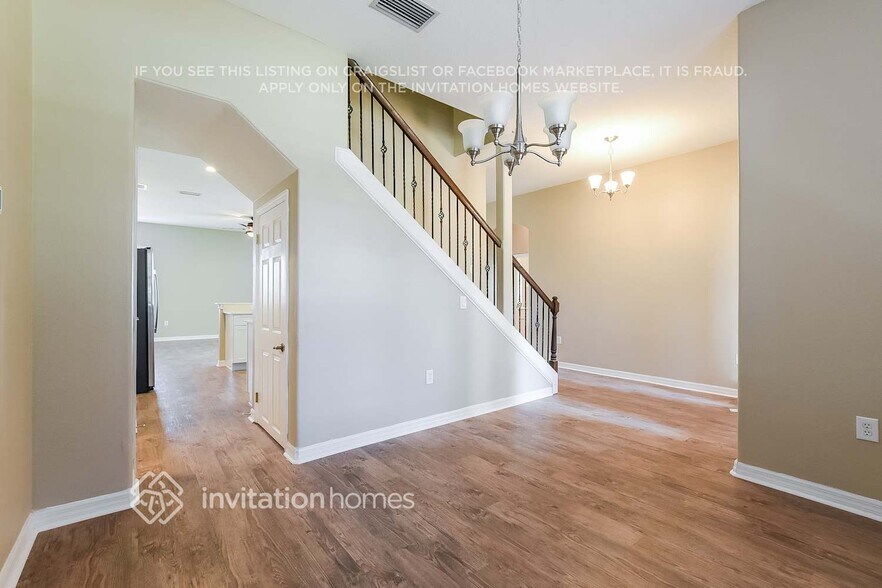 Building Photo - 902 Willow Oak Loop