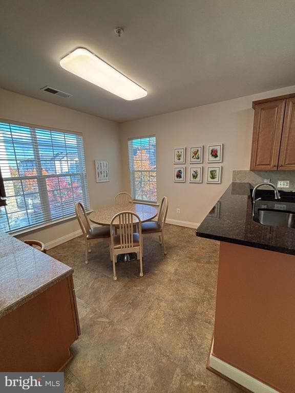 Building Photo - 7300 Travertine Dr