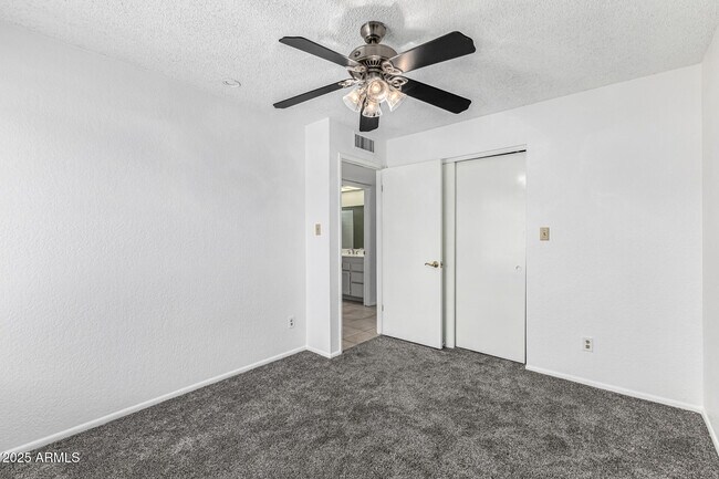 Building Photo - 16216 N 33rd Dr