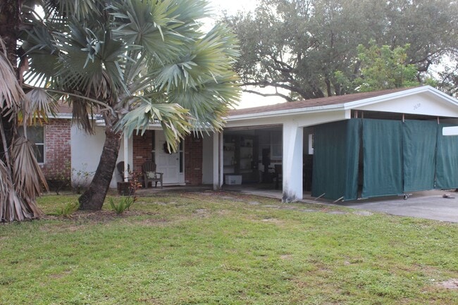 Building Photo - 2630 - YEAA SFH