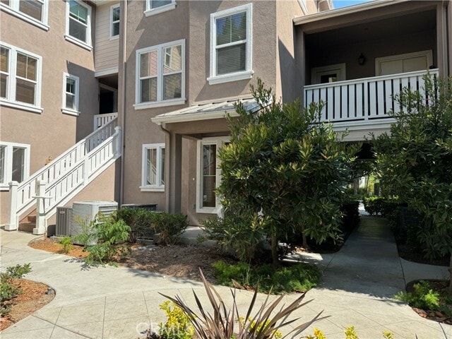 Building Photo - 22 Valmont Way