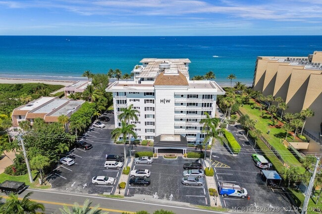 Building Photo - 1021 Hillsboro Mile