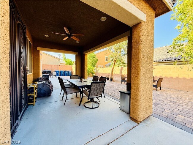 Building Photo - 6544 Claystone Creek Ct