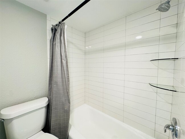 Building Photo - 3131 Cummins St