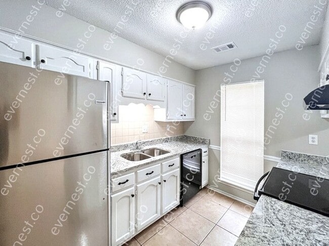 Building Photo - 3455 Lynnfield Cove